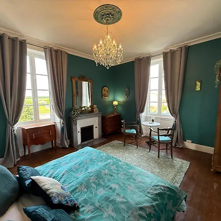 La Maison De Maitre Chagnon לינה וארוחת בוקר 3*