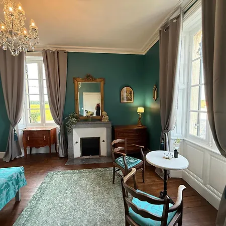 לינה וארוחת בוקר La Maison De Maitre Chagnon