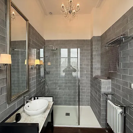 לינה וארוחת בוקר La Maison De Maitre Chagnon