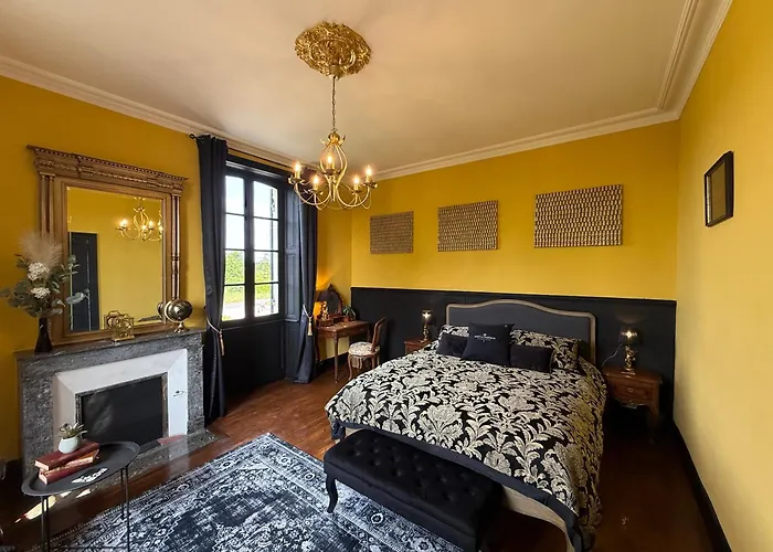 La Maison De Maitre Chagnon Bed & Breakfast