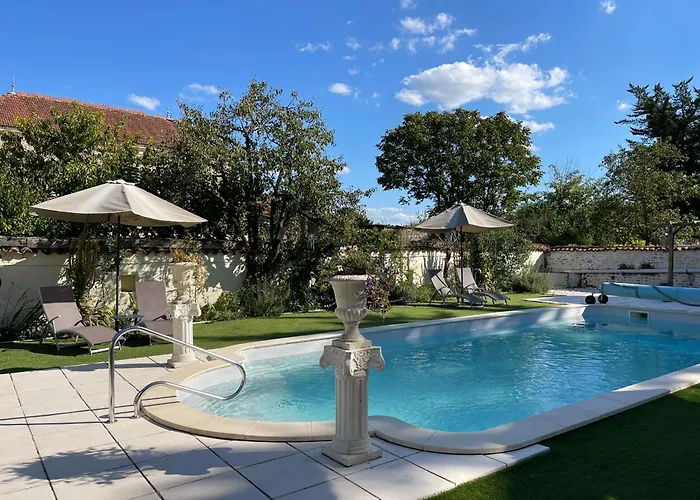 La Maison De Maitre Chagnon Bed & Breakfast